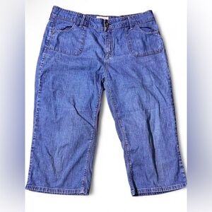 Levi's Blue capris Women's Jeans waist 40 length 21.5